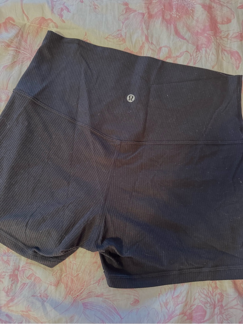 Lululemon ribbed align shorts 4”